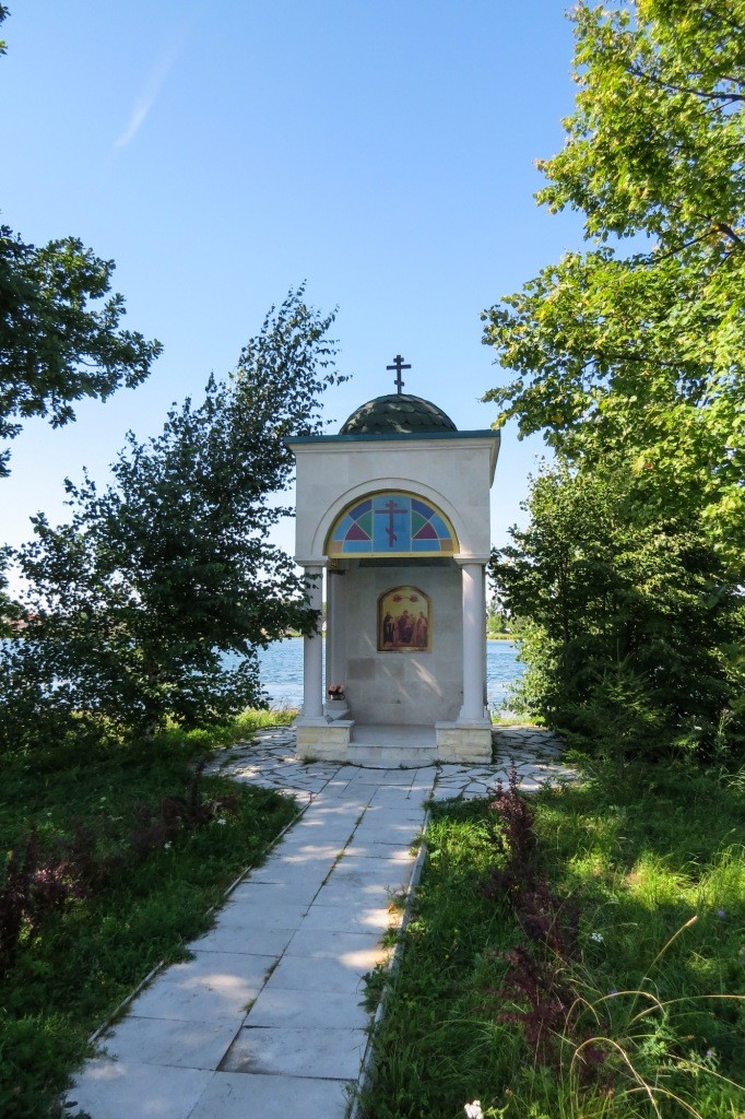 Ворсма, Троицкий Островоезерский монастырь, озерный монастырь